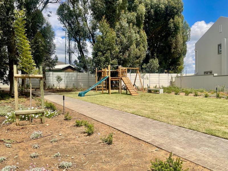 To Let 3 Bedroom Property for Rent in Pinehurst Western Cape